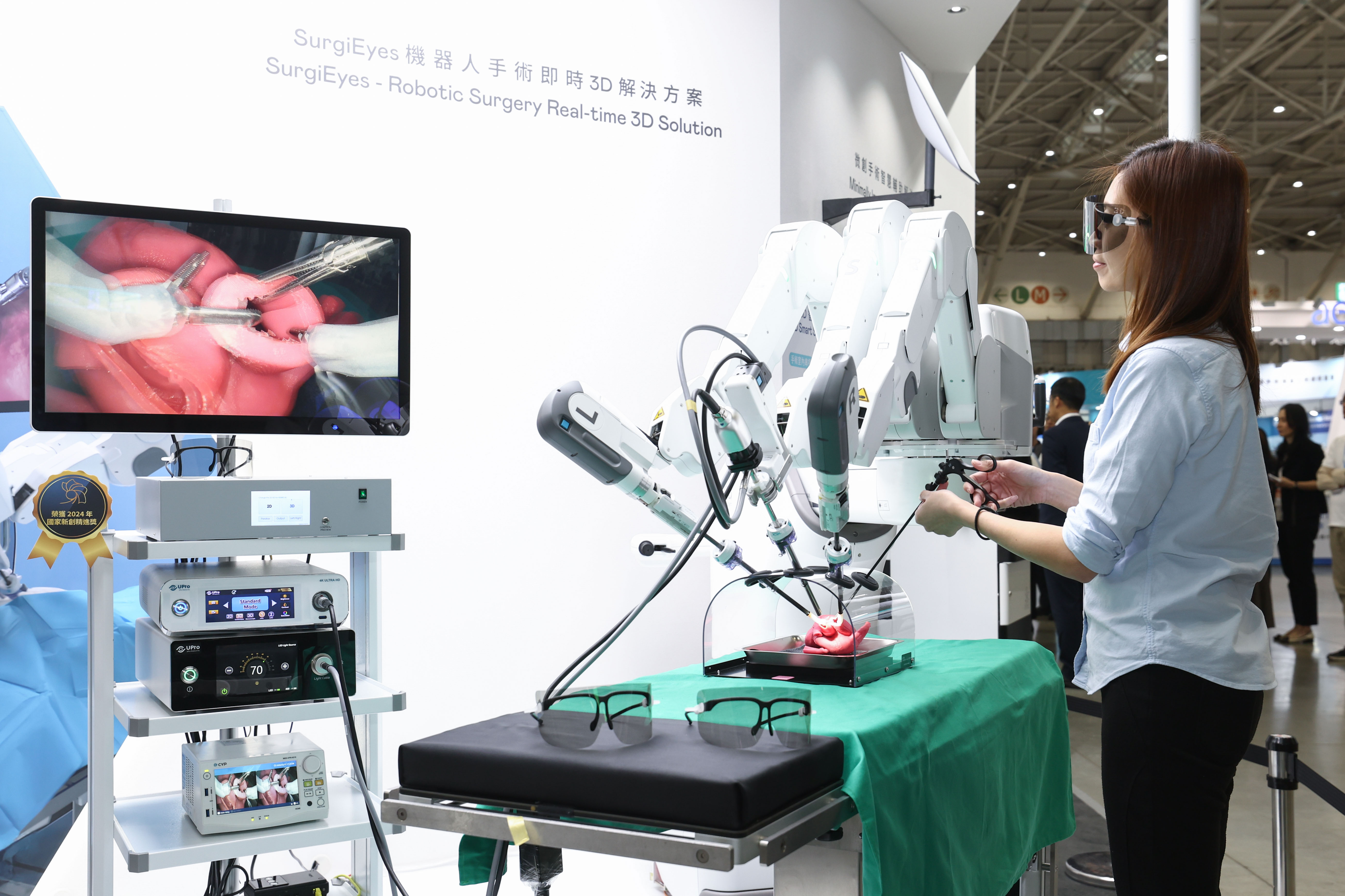 ADP introduced a comprehensive 3D smart surgical imaging platform centered around its &ldquo;SurgiEyes &ndash; Robotic Surgery Real-time 3D Solution.&rdquo; This advanced platform enables real-time imaging synchronization across various applications both inside and outside the operating room. The platform empowers physicians to overcome spatial and temporal limitations, opening new possibilities for telemedicine